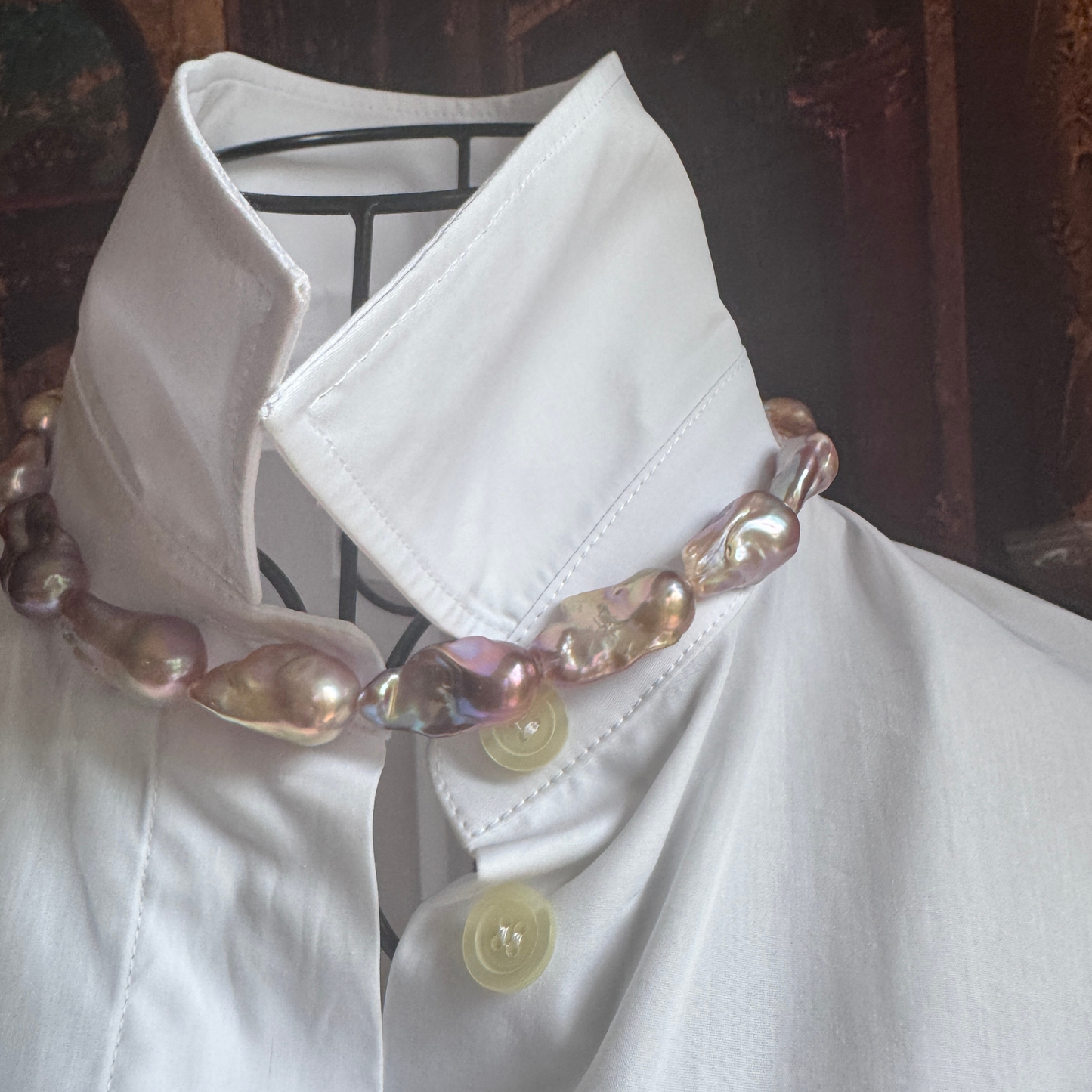 Modella Claudia con indosso collana Guy Favia