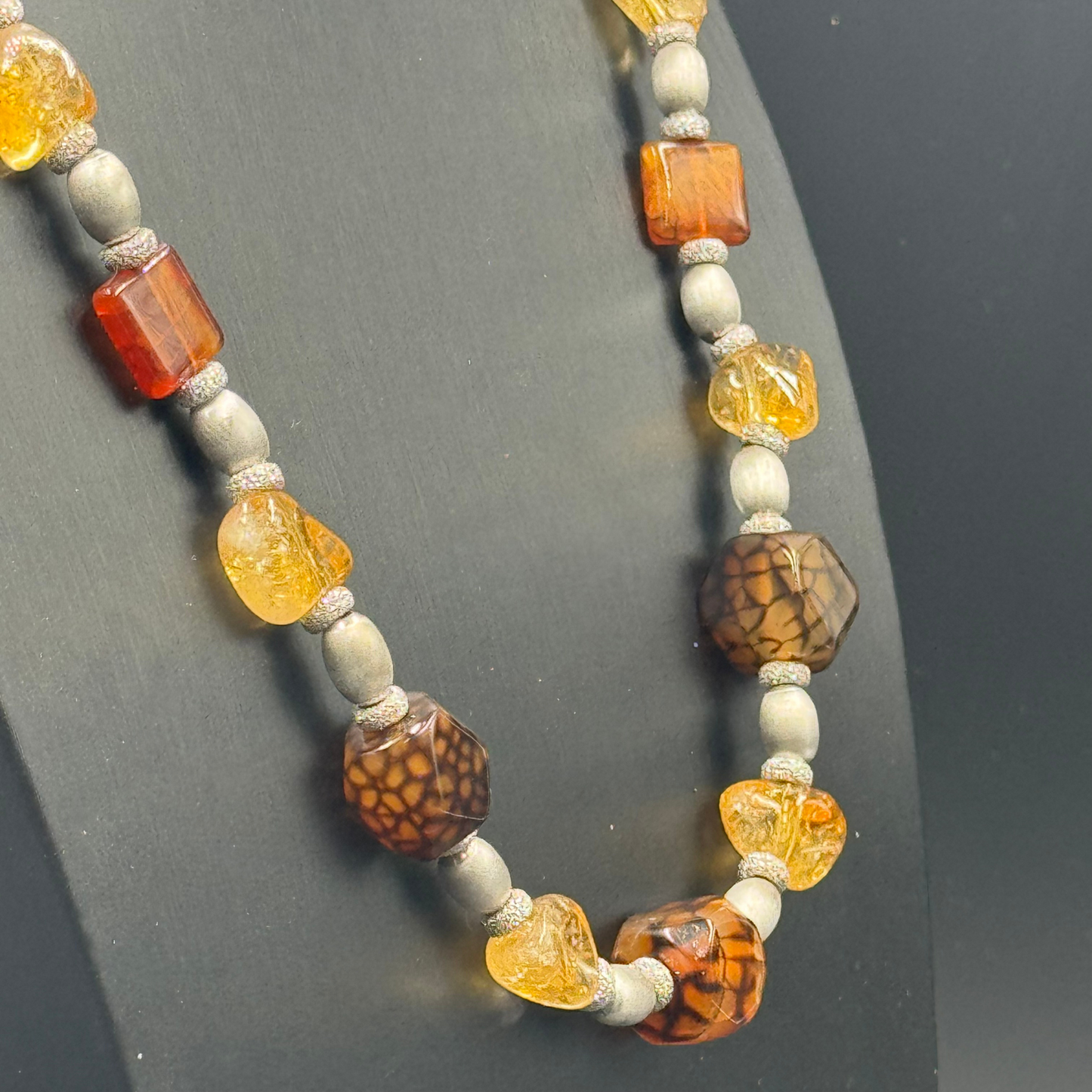 Zoom sulle venature dell’Agata, tonalità calde e naturali A0005