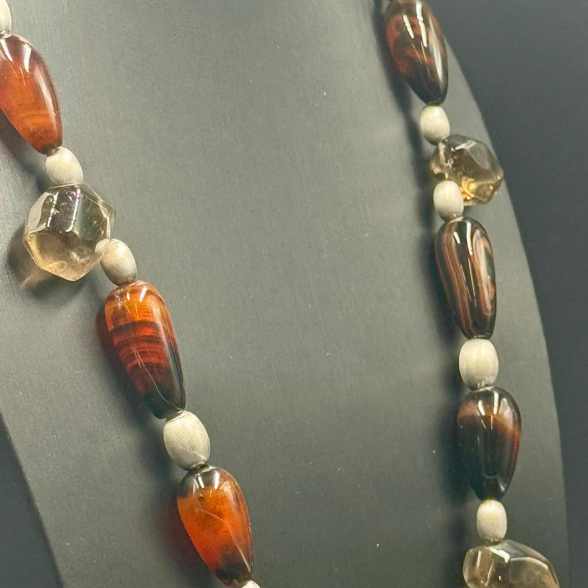 Dettaglio ravvicinato collana Guy Favia, Agata e Quarzo Fumé (A0006), .