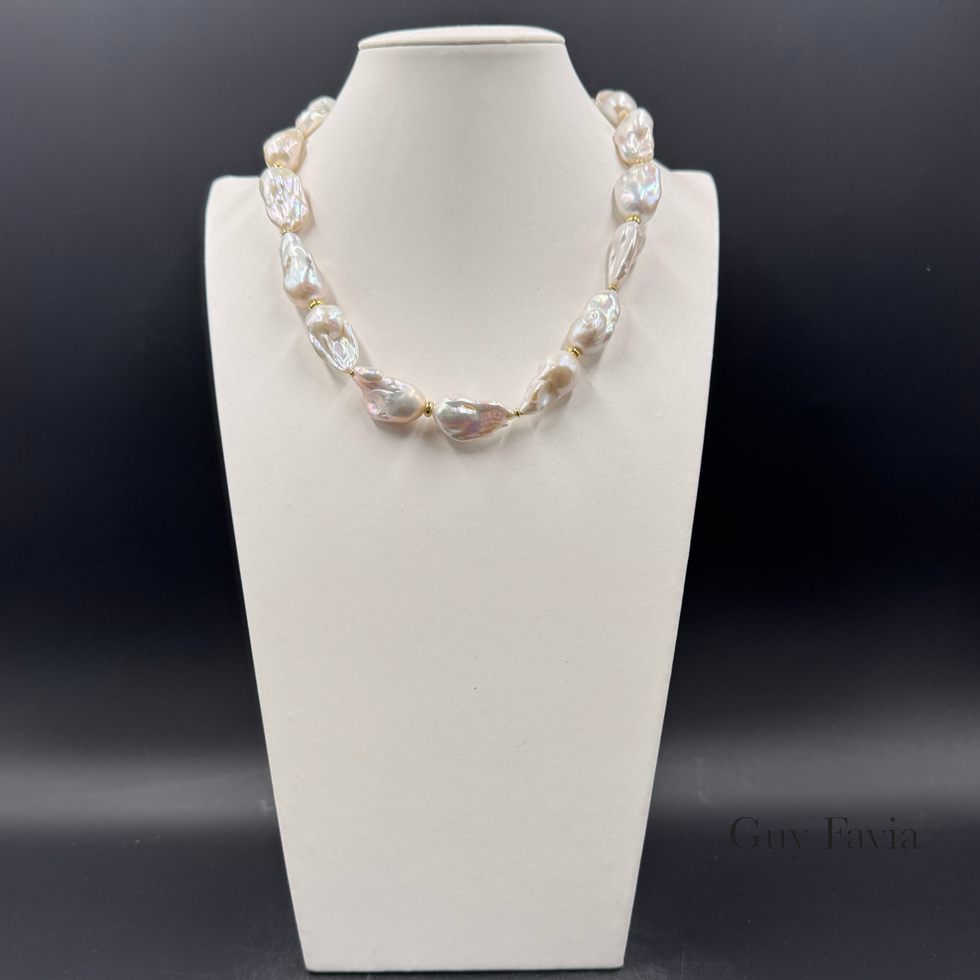 Gioiello raffinato Guy Favia con perle barocche bianche  uniche A1031