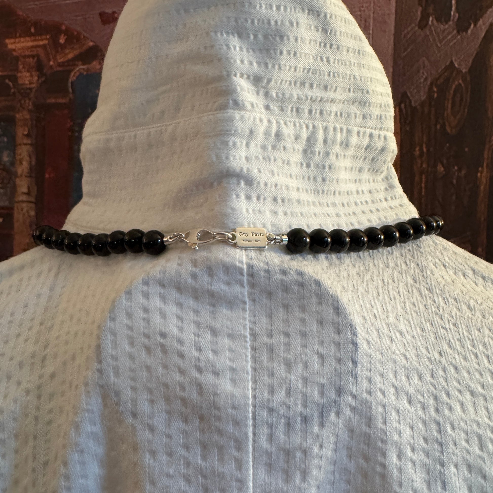 Dettaglio ravvicinato della chiusura GUy Favia   A1033,