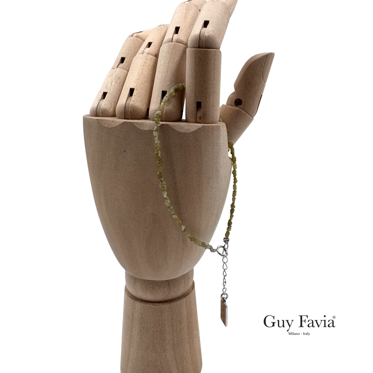 bracciale elegante diamanti grezzi gialli polso legno