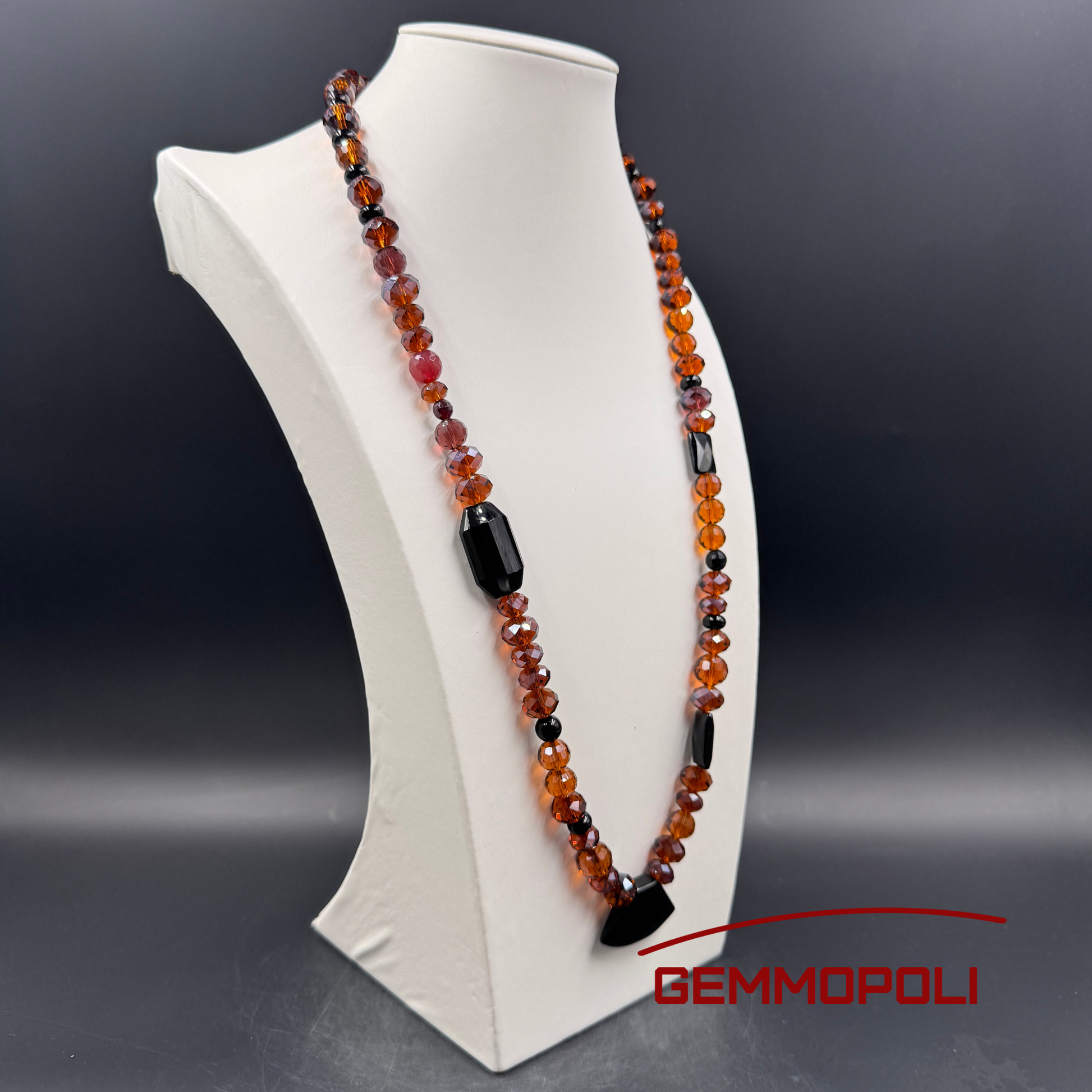 Collana elegante con pietre dure naturali e cristalli sfaccettati 
