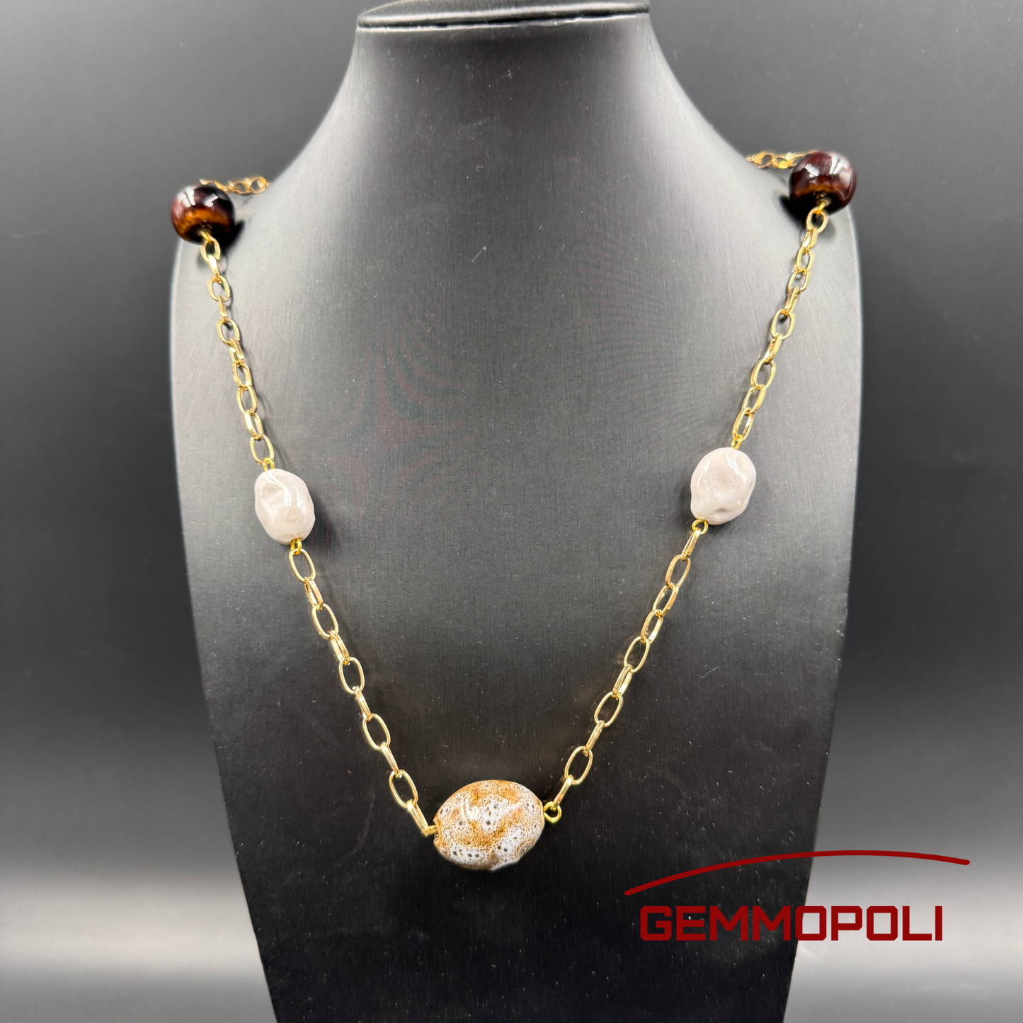 Gioiello Gemmopoli GA0012 elegante in porcellana e catena dorata su collo scuro