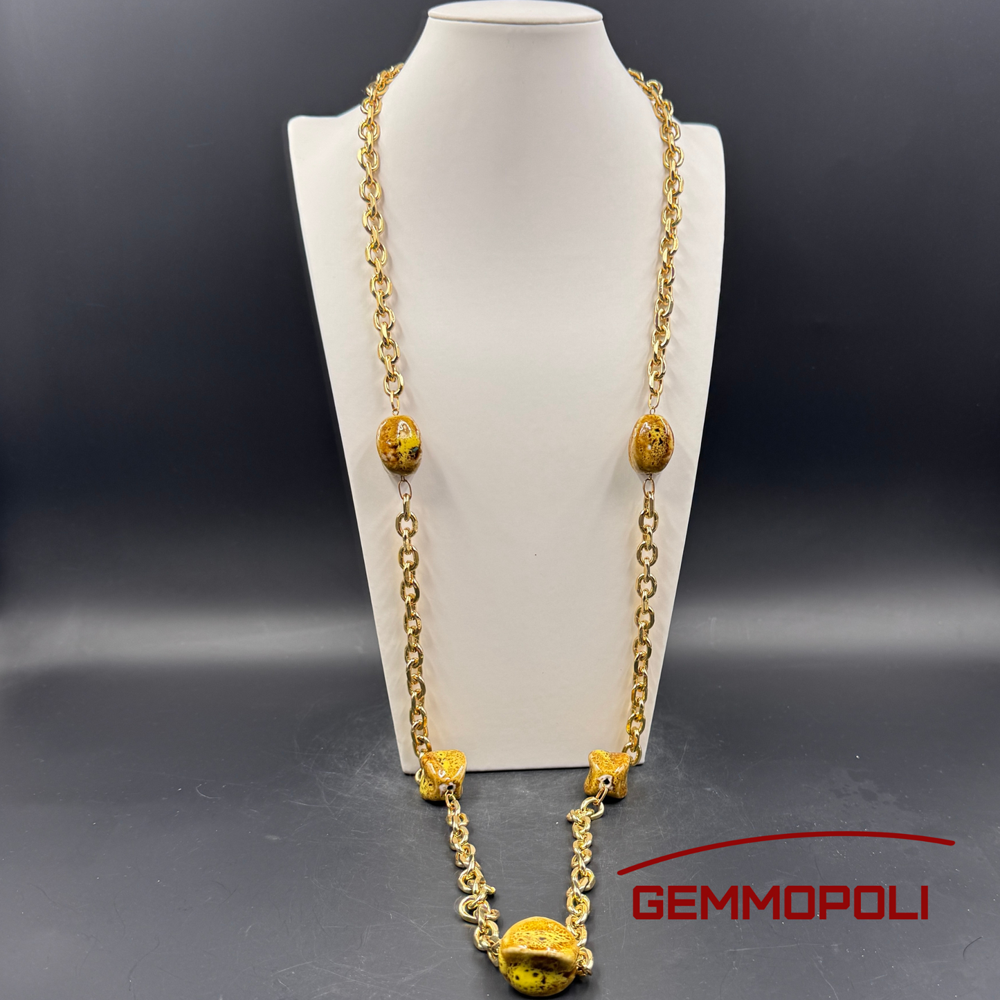 Collana tipo Chanel in porcellana gialla ocra con catena dorata – Gemmopoli GA0013