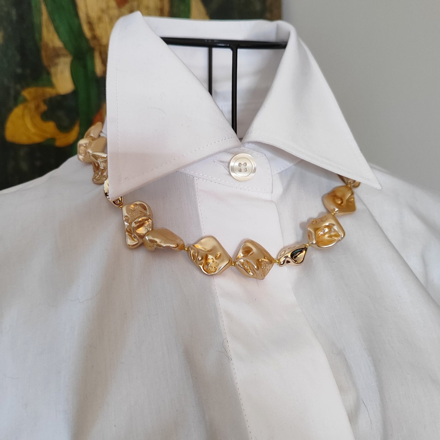 Gioiello moderno: perle scultura color pesca e perle dorate, Codice GA0019. 