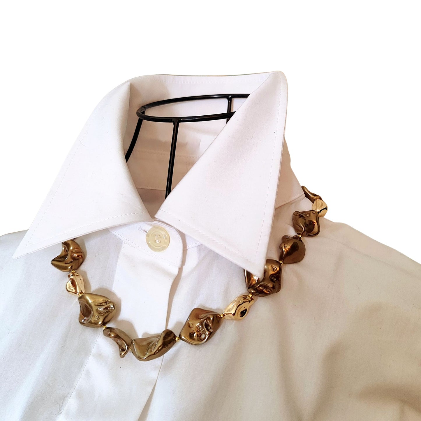 Collana perle di conchiglia barocche bronzo e oro GA0020 su fondo bianco.