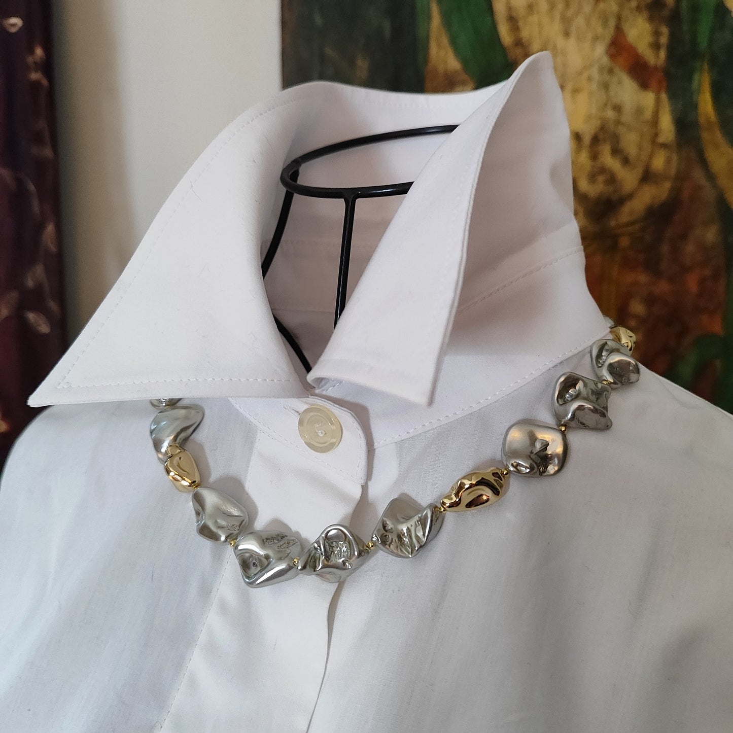 Perle irregolari grigio chiaro e perle oro, finitura profonda, Codice GA0023. 