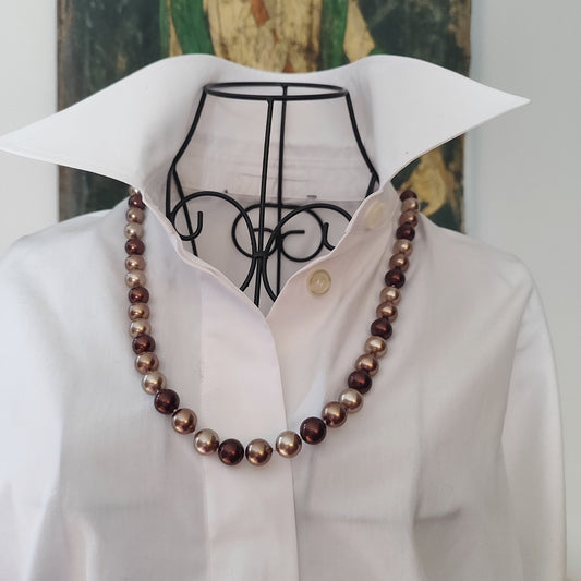 Collana Shell Pearl Elegance GA0027 con perle tonde marroni da 12 mm. 