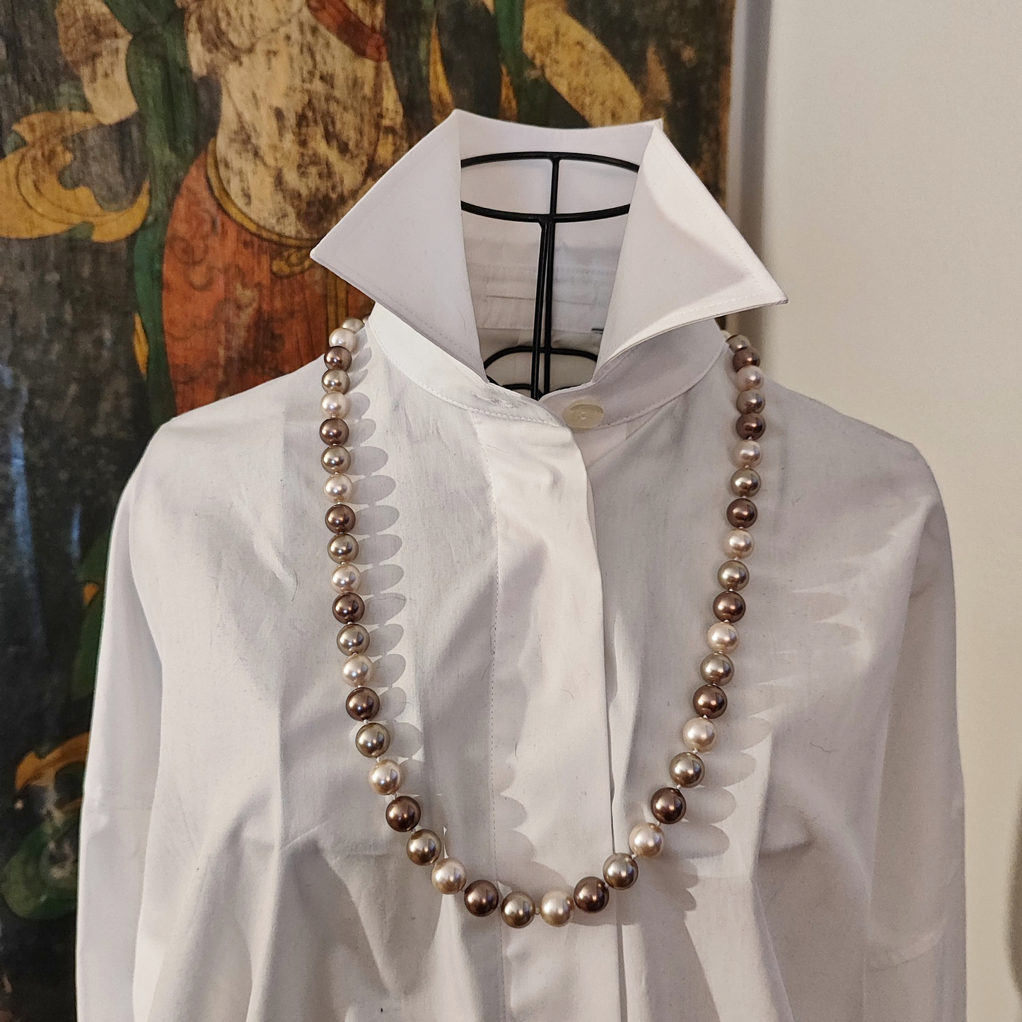 Dettaglio della sequenza colori delle perle elegance 12 mm su filo lungo.