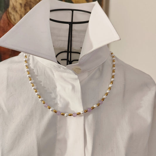 Collana Perle Elegance Bianche 55cm con Ametista Lavender e Acciaio Oro GA0031