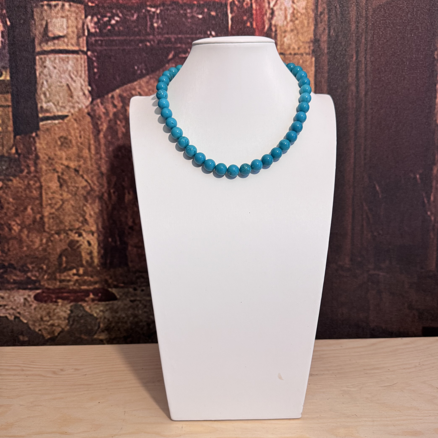 Collana da 45 cm in howlite turchese e acciaio oro per e-commerce e marketplace 