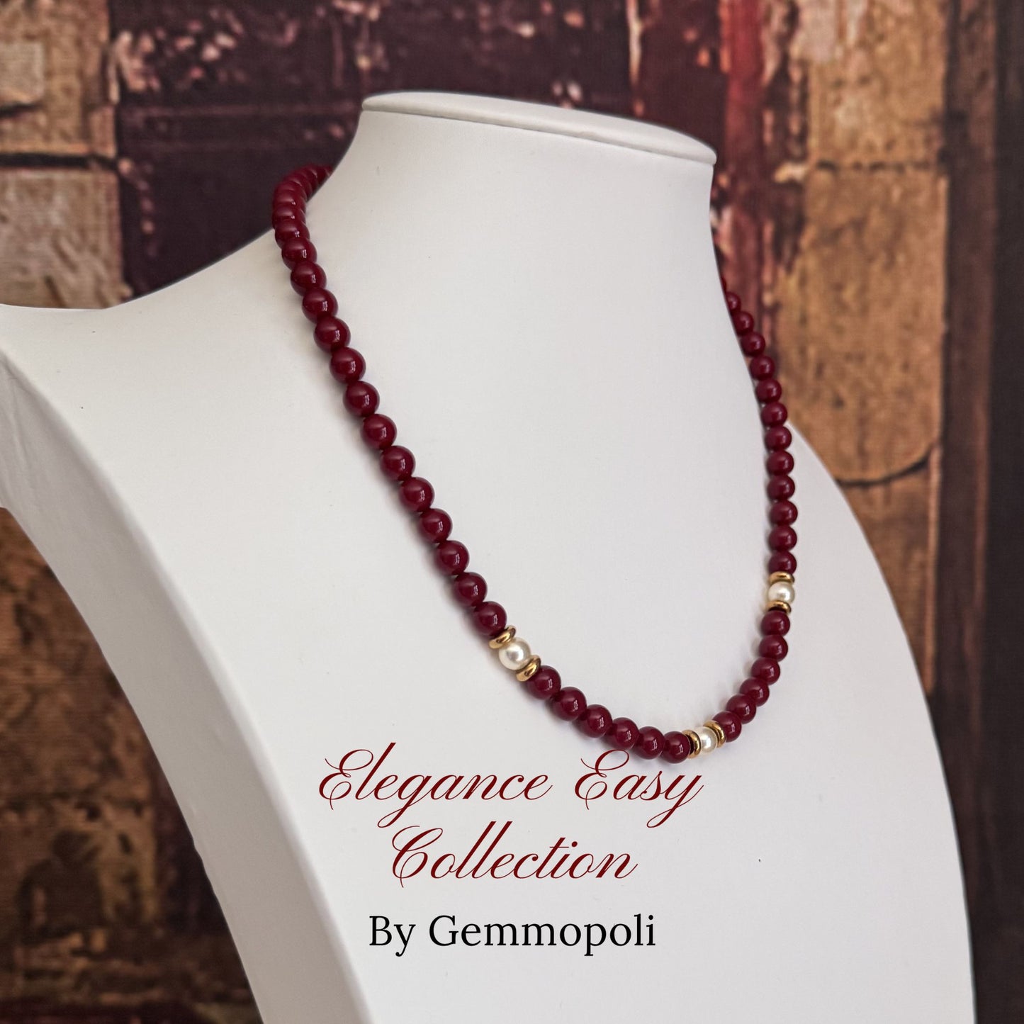 Girocollo bordeaux perle elegance con dettagli oro e perle bianche centrali 