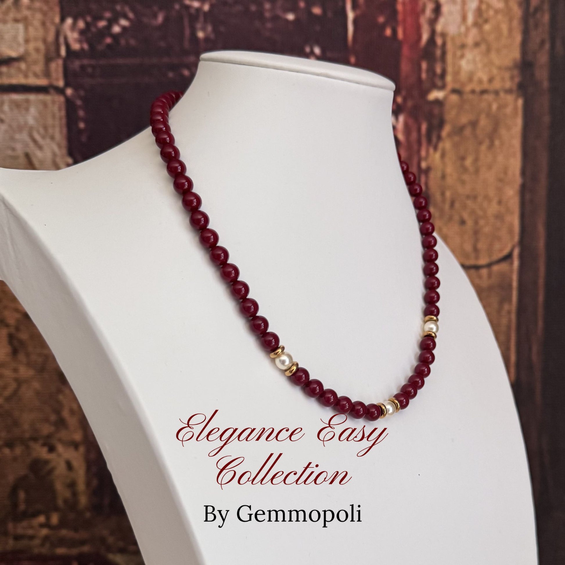 Girocollo bordeaux perle elegance con dettagli oro e perle bianche centrali 