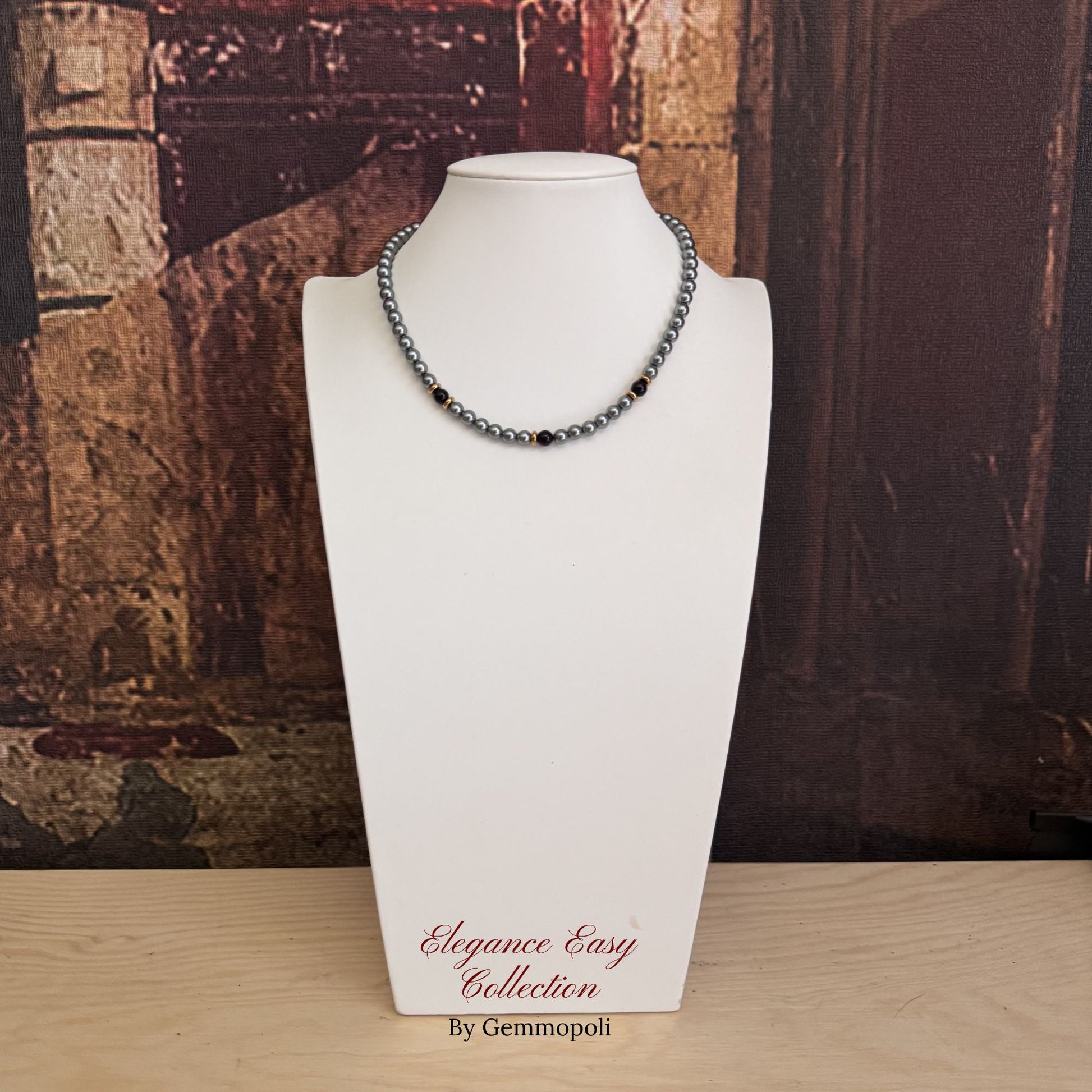 Collana Elegance Easy grigia stile minimal con dettaglio nero 
