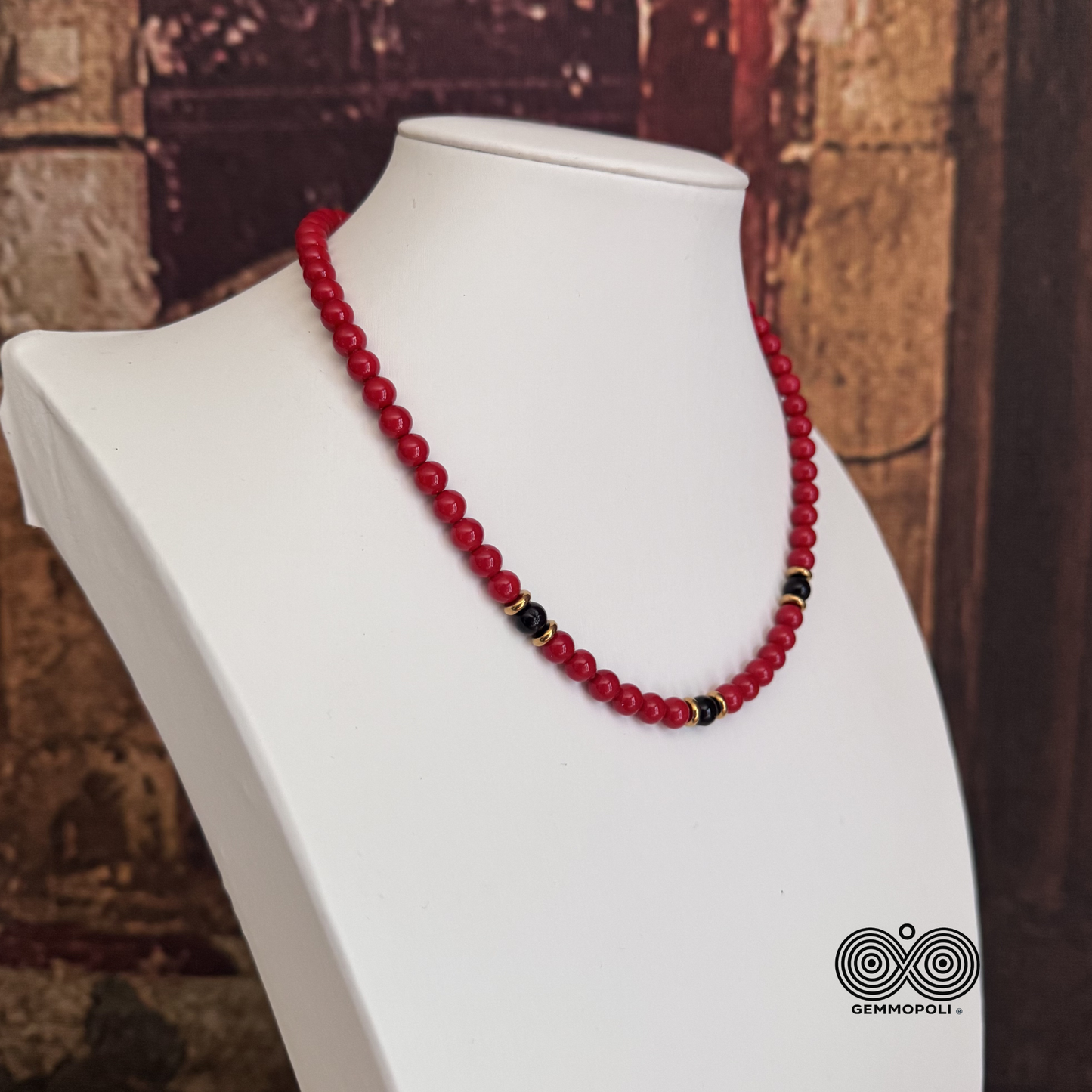 Collana donna Rossa con tre perle Nere centrali 