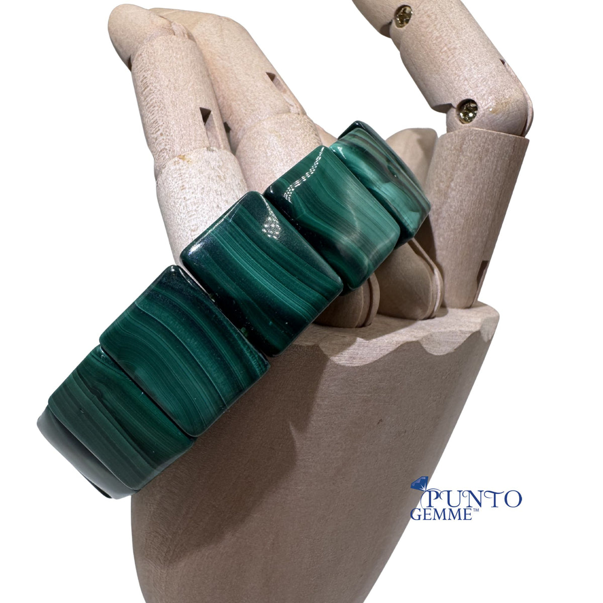 Macro fotografia della qualità punto gemme su placchette di malachite MA0049