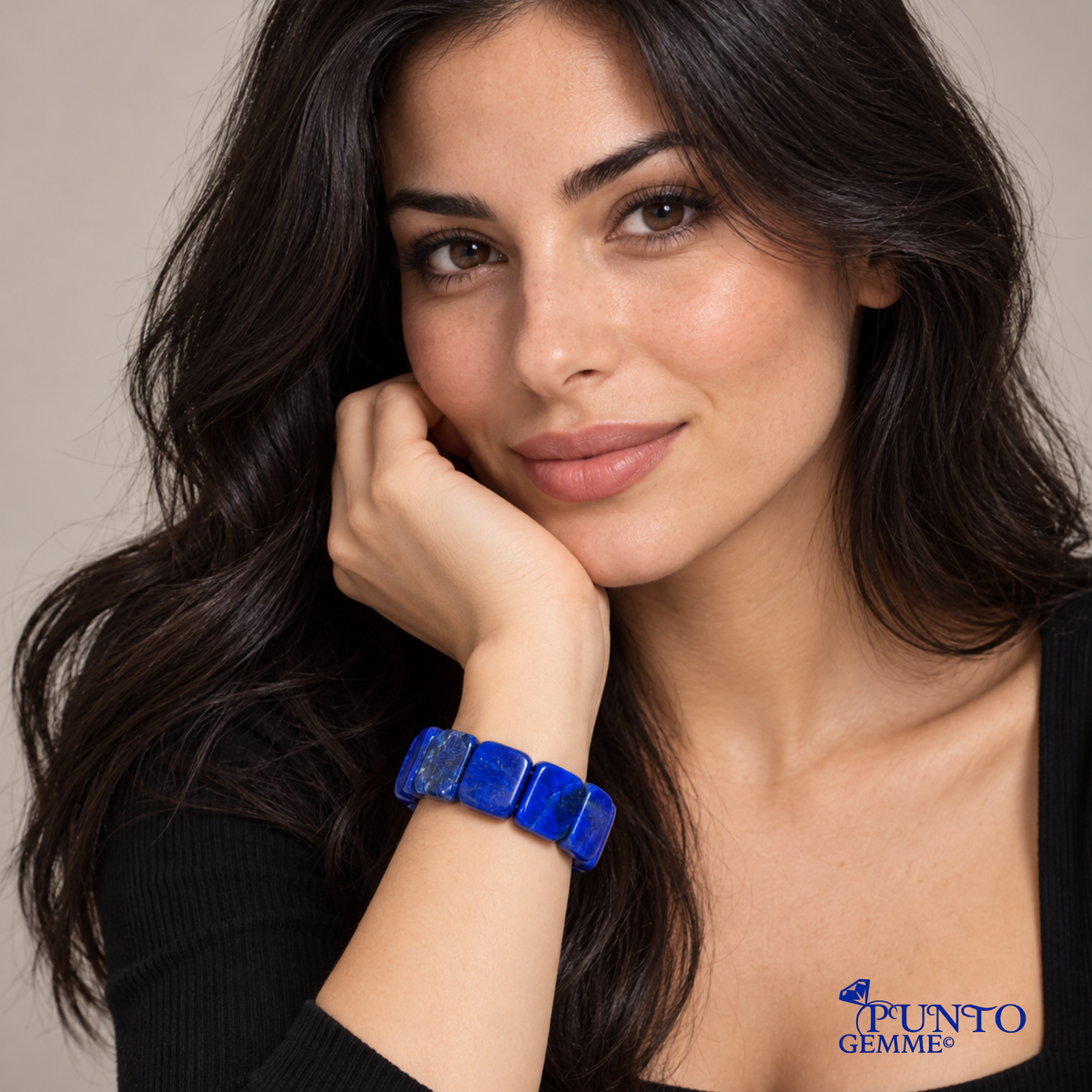 Modella con bracciale Lapislazzuli blu Taglia L Punto Gemme MA0059