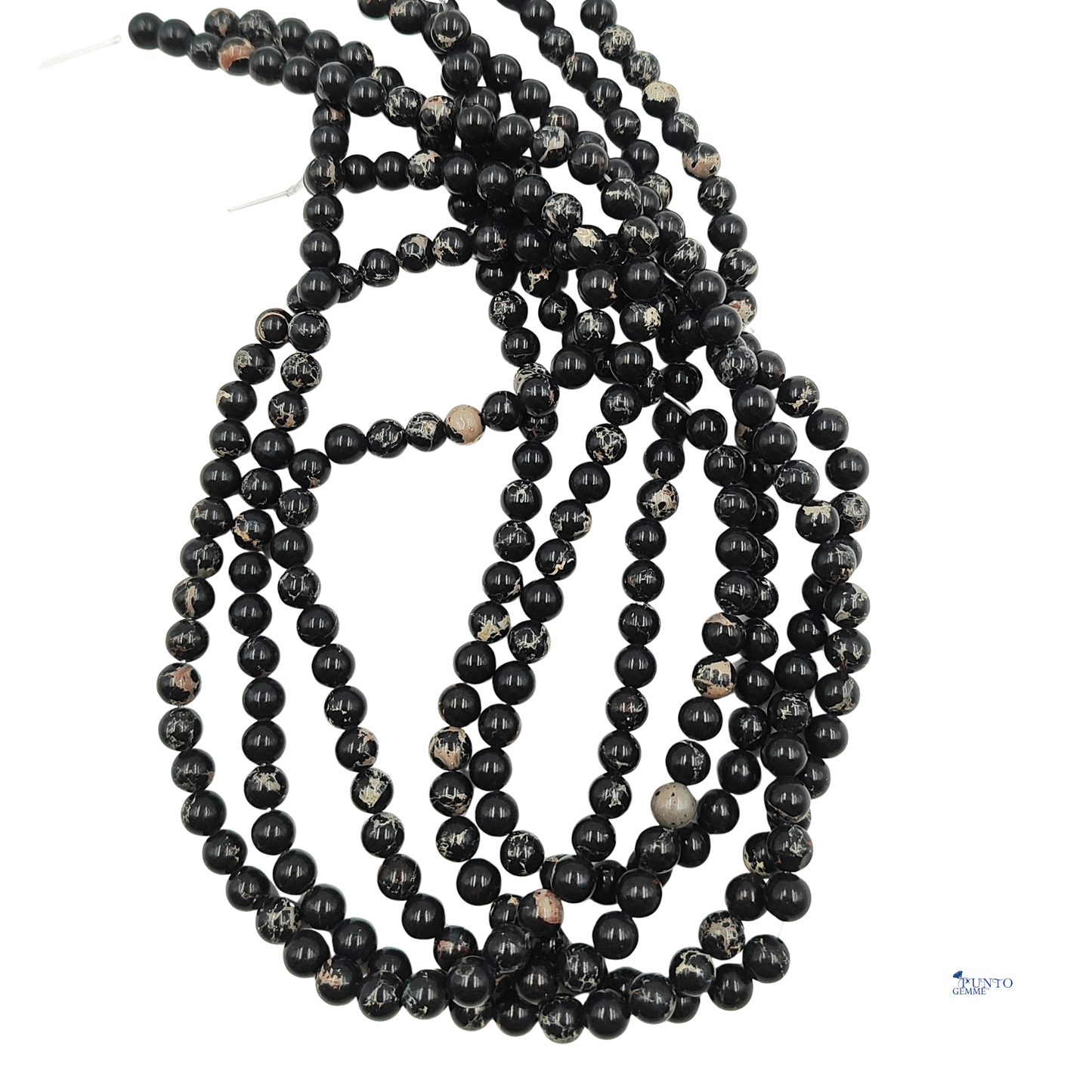 Immagine artistica del filo disposto in modo elegante, richiamando la protezione.