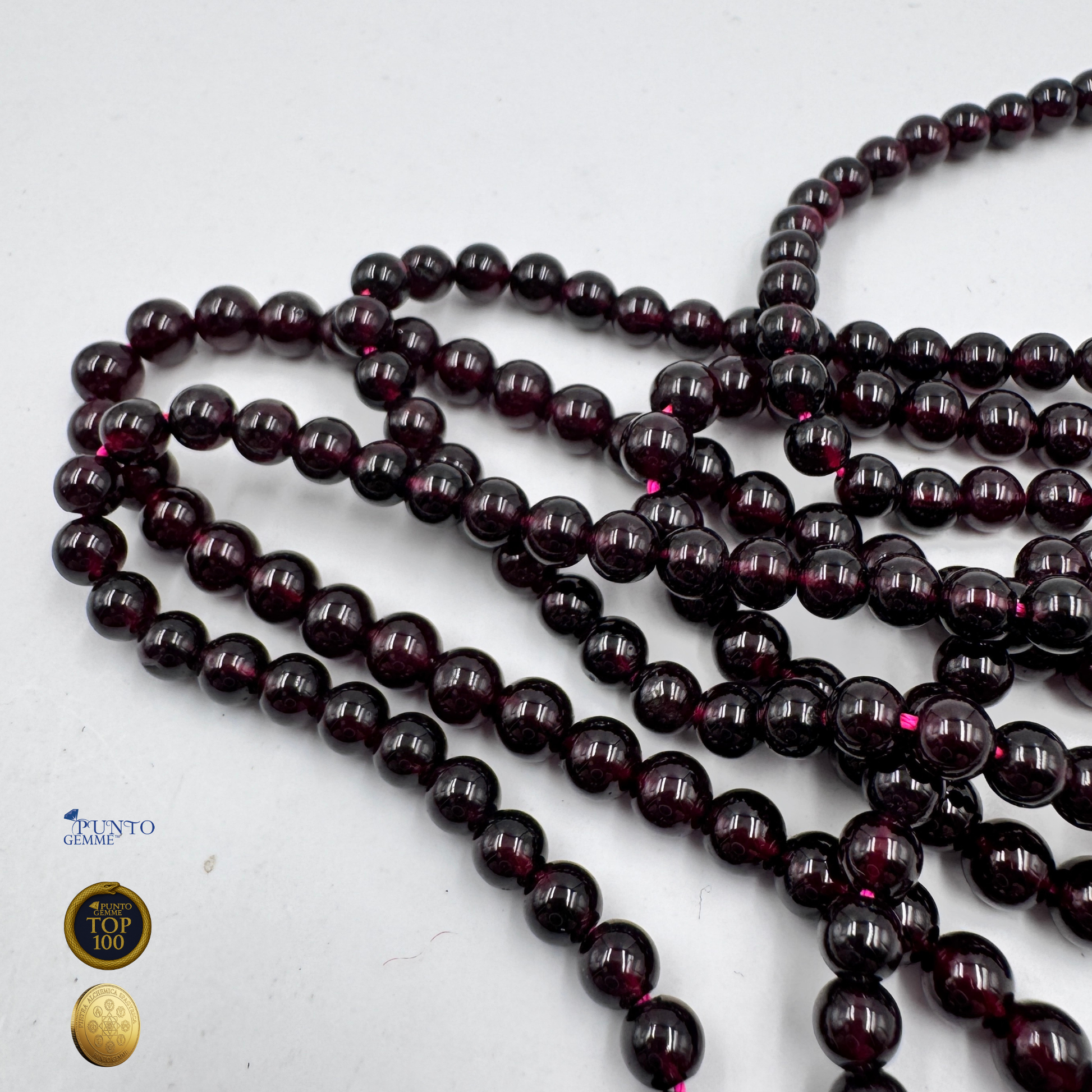 Filo di perle da 5,5 mm in Granato, misura elegante per gioielli di forte significato e protezione (Origine Tanzania).