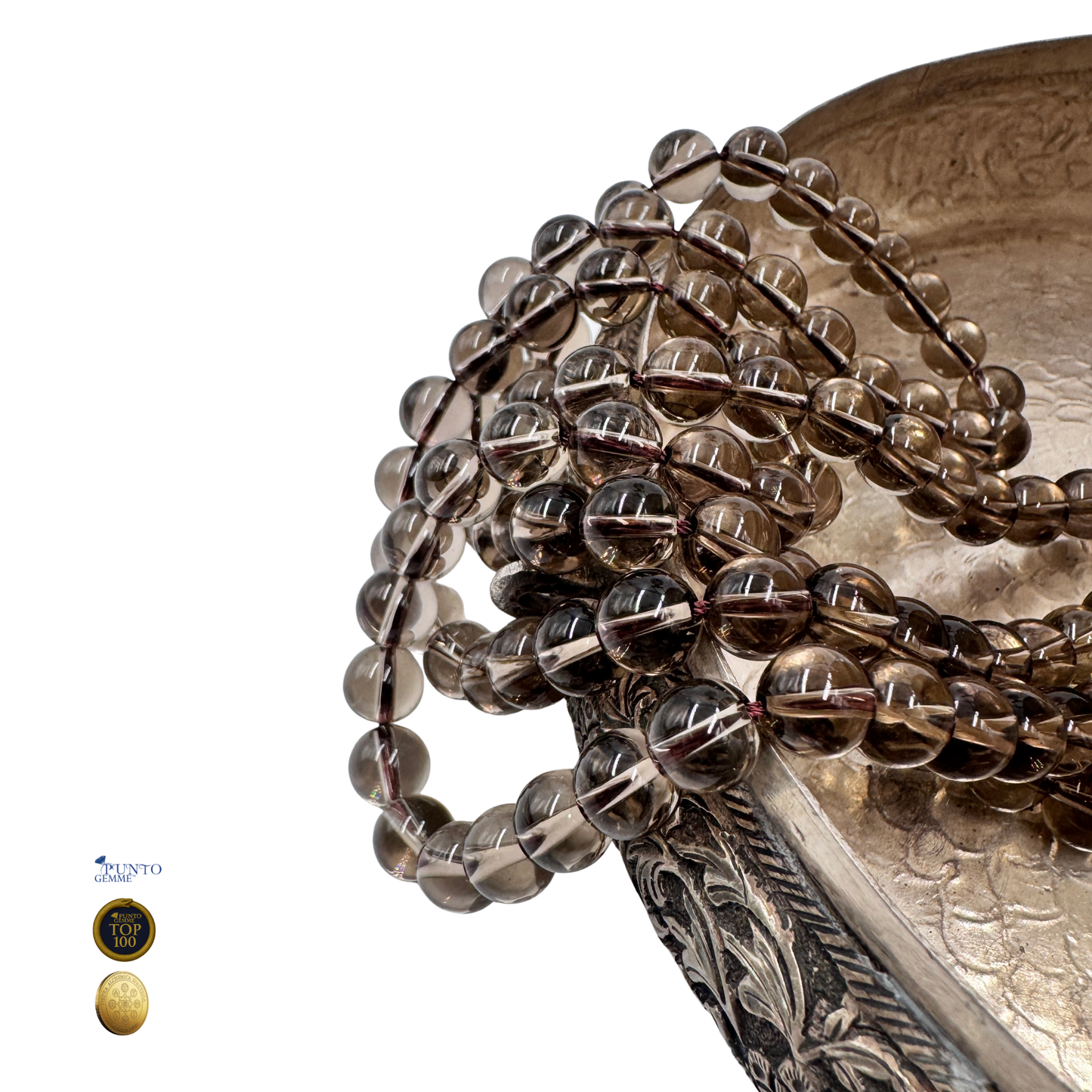 Dettaglio ravvicinato delle perle in Quarzo Fumè (PE0782-08) di 8 mm, che evidenzia la finitura lucida e la qualità Grado AA (purezza e colore).