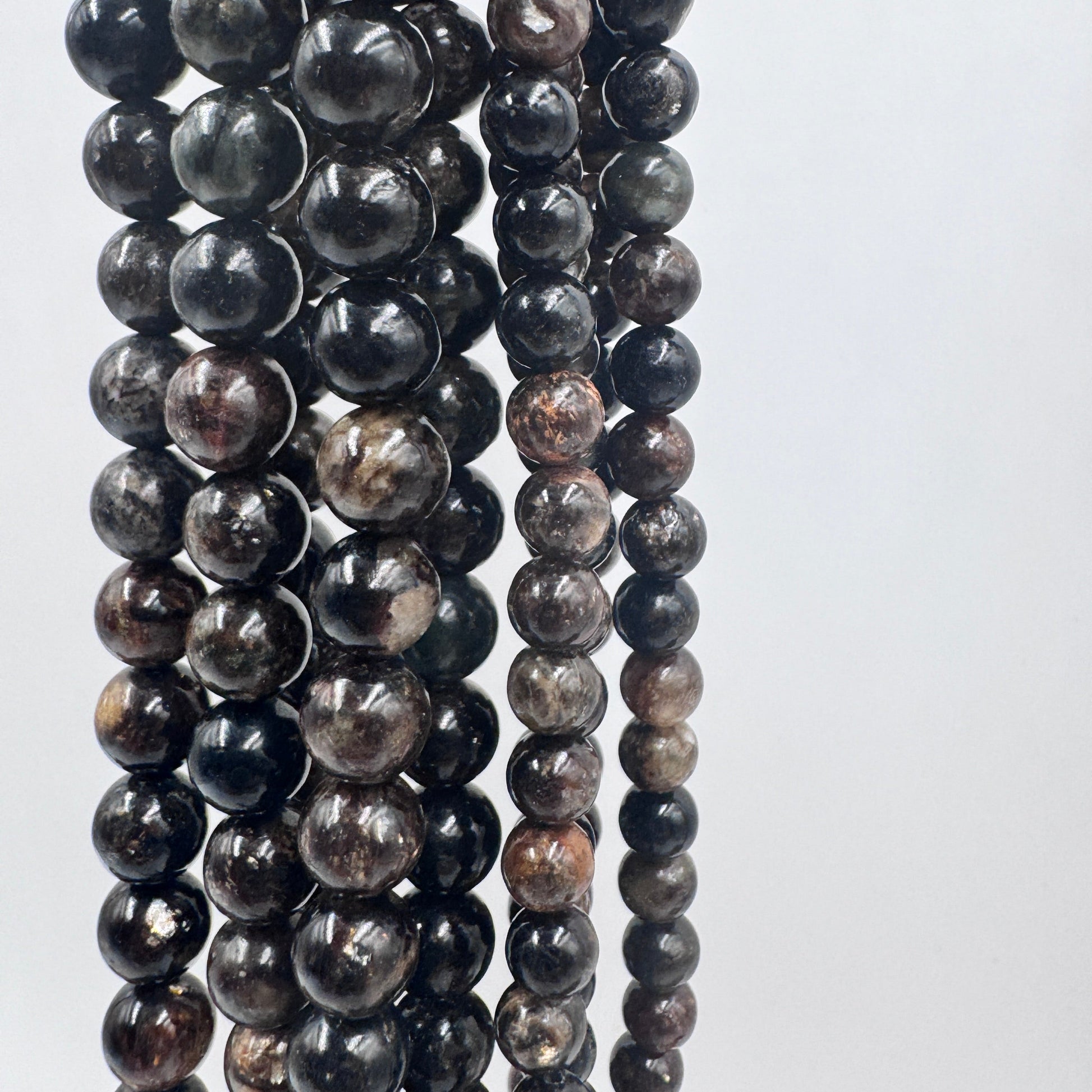 Immagine ravvicinata del terminale del filo di Biotite, Punto Gemme PE0851