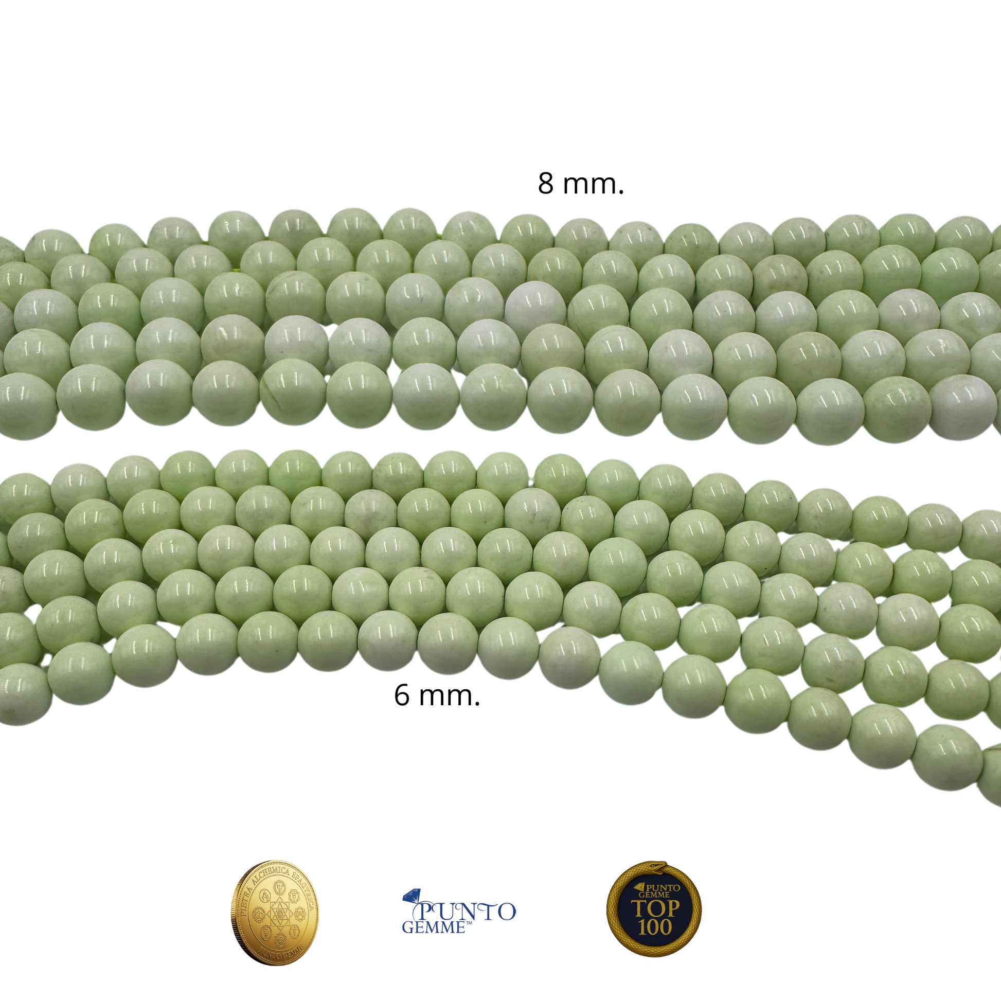 Dettaglio di una perle di Crisoprasio 6 mm, che evidenzia la lucentezza cerosa e la tonalità uniforme.