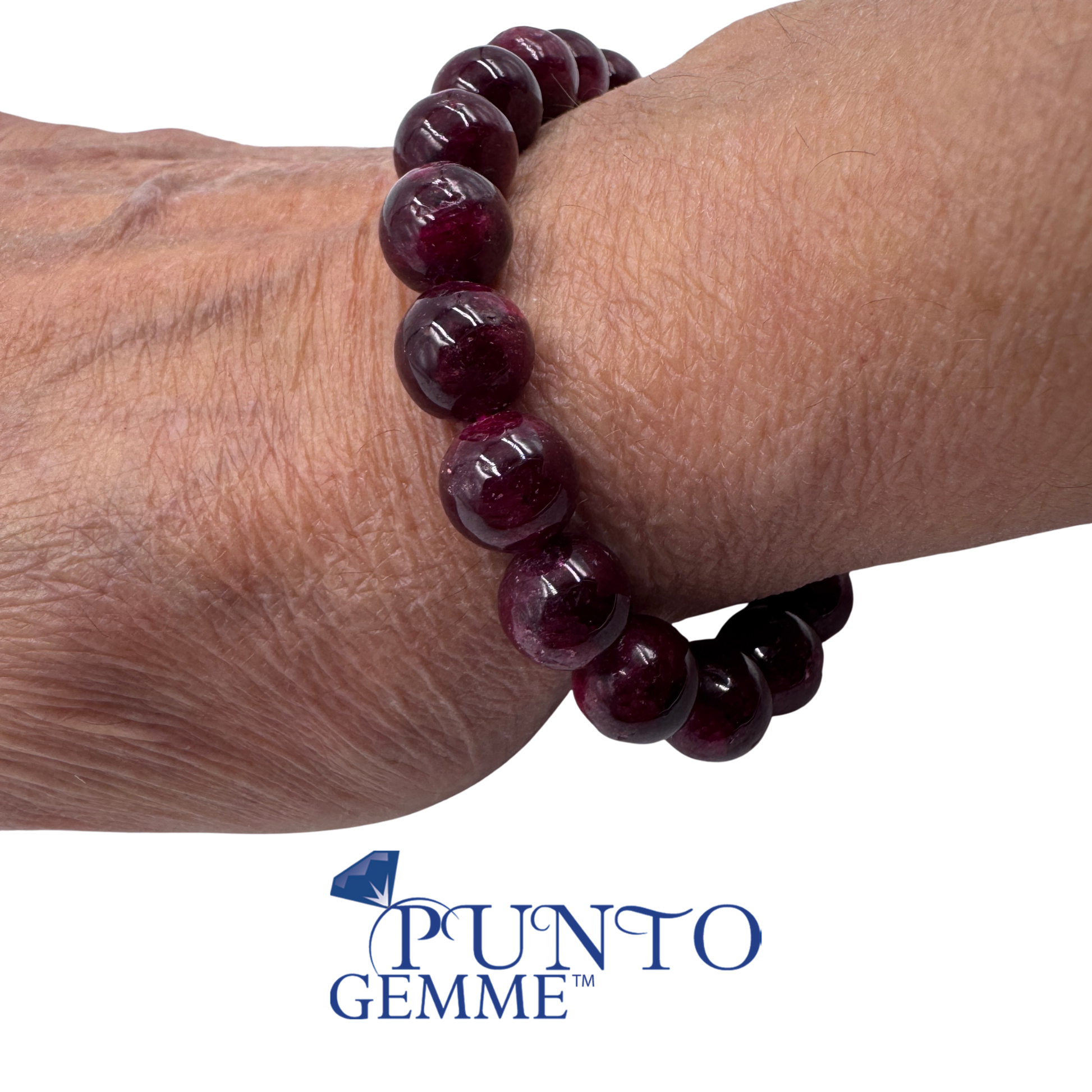 Bracciale in Rubino Birmania naturale 10 mm calibrato PE6008-10, perle tonda liscia color Sangue di Piccione, indossato