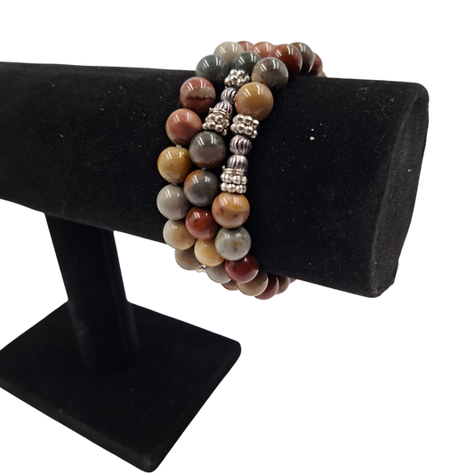 Bracciale elastico in Diaspro Tondo Liscia con inserto metallico nichel-free.