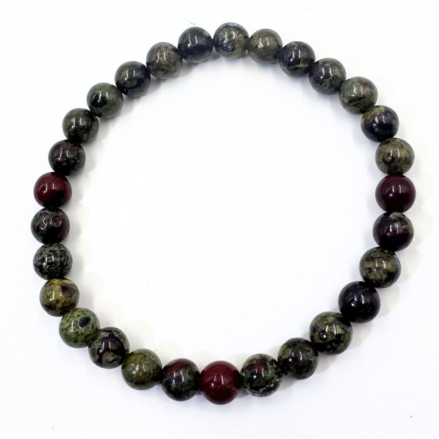 Bracciale elastico  Diaspro Sangue di Drago naturale sfondo bianco per social PE8010