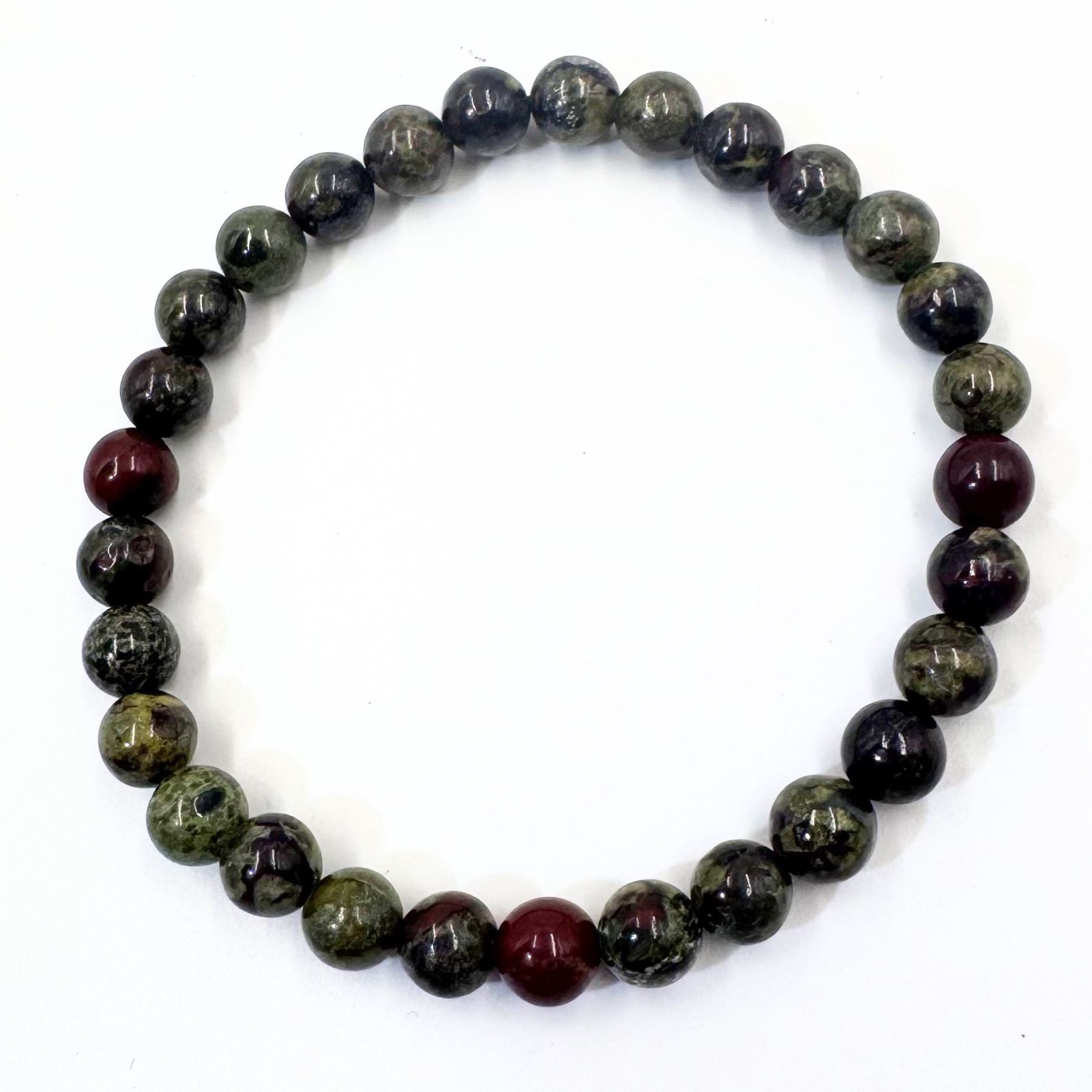 Bracciale elastico  Diaspro Sangue di Drago naturale sfondo bianco per social PE8010