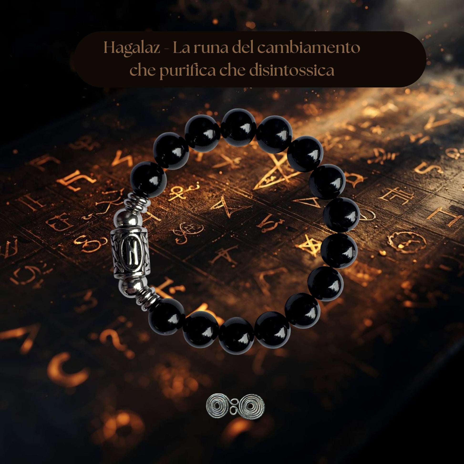 Bracciale PE8049 in Tormalina Nera da lotto certificato da 10 mm con la runa Hagalaz, su sfondo esoterico