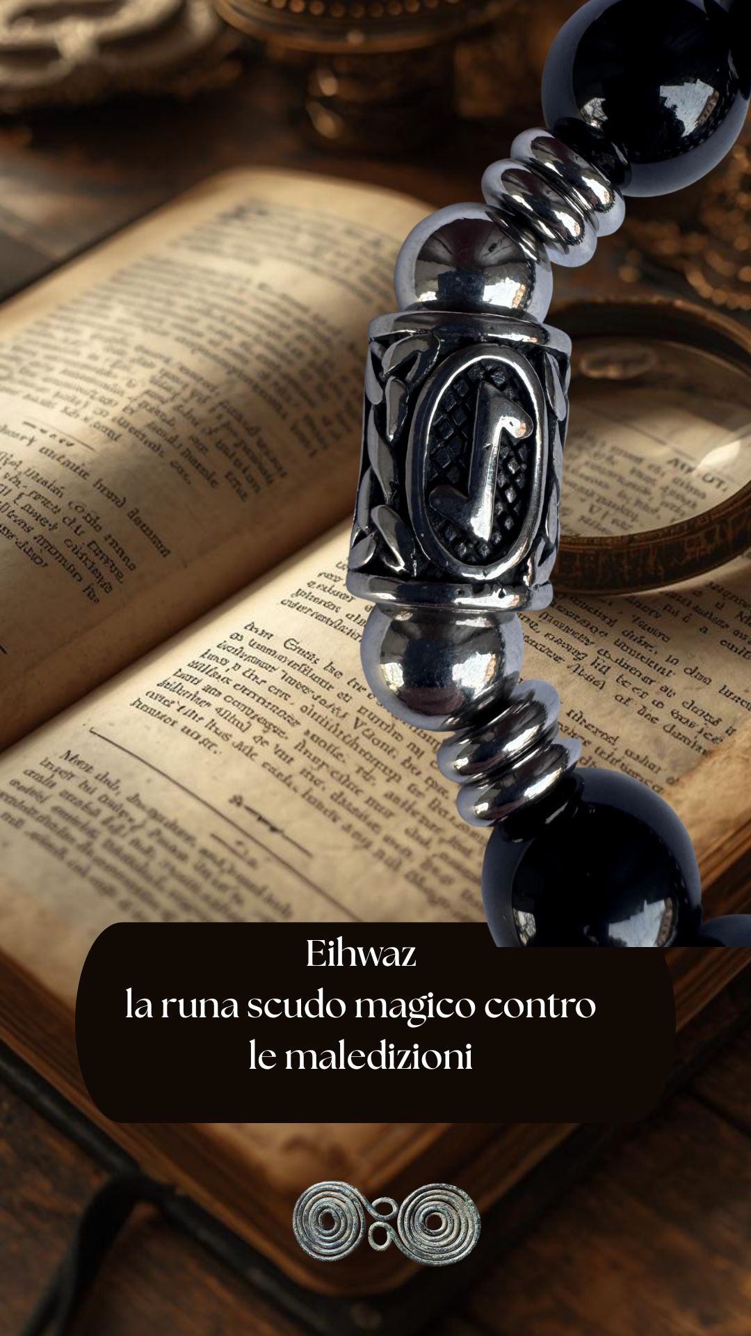 Immagine ravvicinata del bracciale PE8053, mettendo in evidenza la runa in acciaio inox