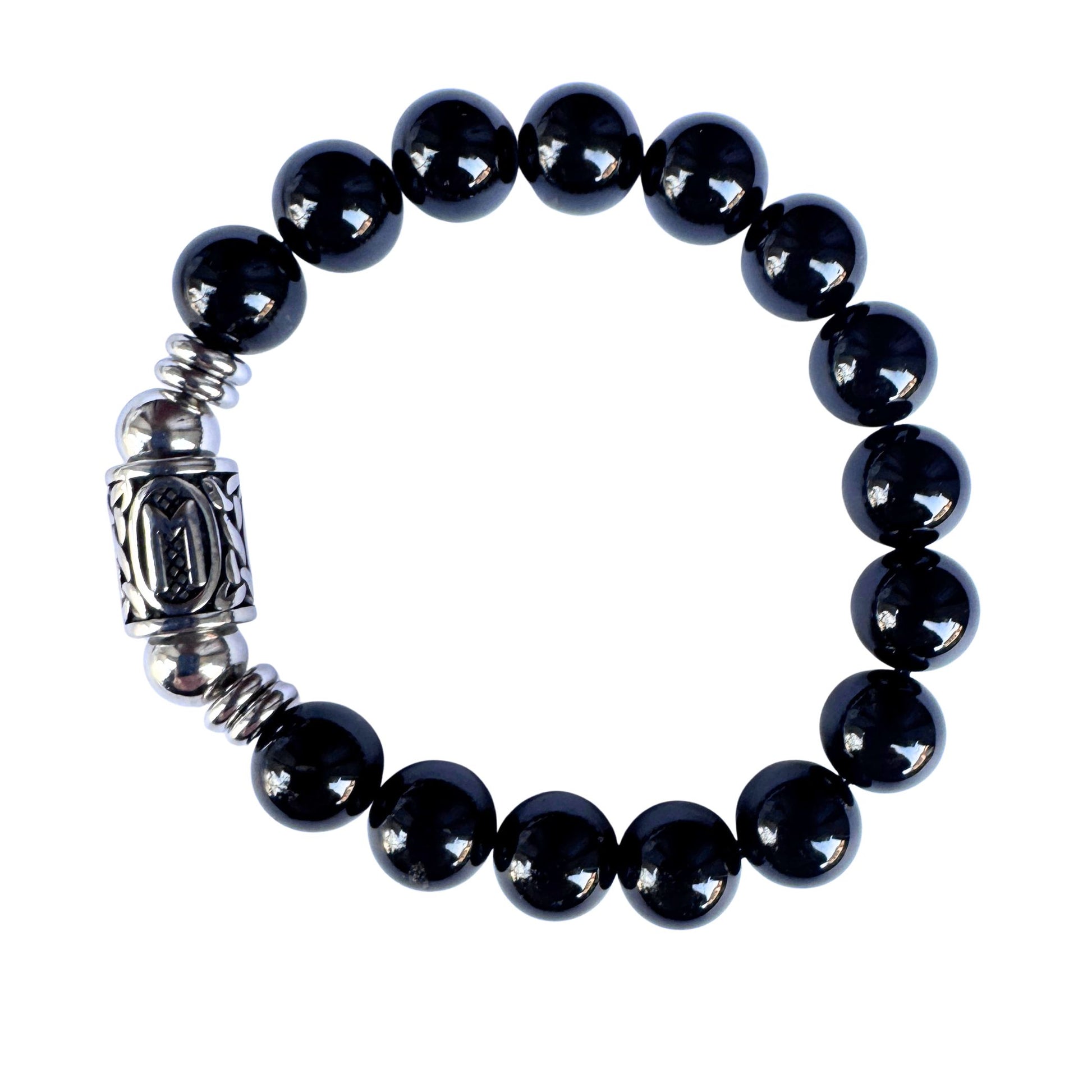 Bracciale in Tormalina Nera , 10 mm. ,PE8064 con la runa Laguz incisa, sfondo biamco per google
