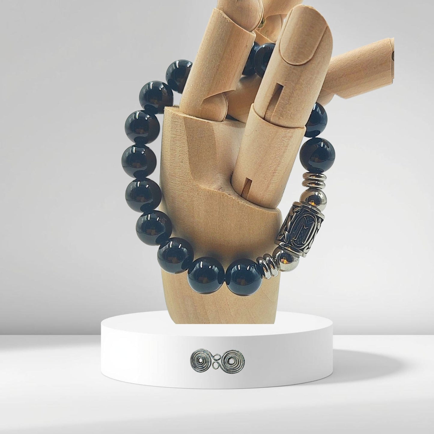 Bracciale della collezione rune in tormalina nera da lotto certificato