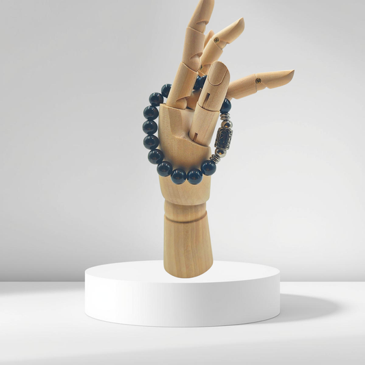 Bracciale in Tormalina Nera PE8065 con la runa Mannaz incisa, simbolo dell'essere umano e del sé.